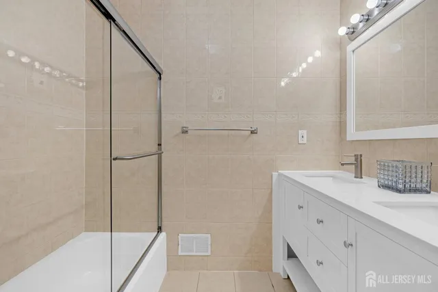 $839,000 | 3 Van Arsdale Court, East Brunswick, NJ 08816