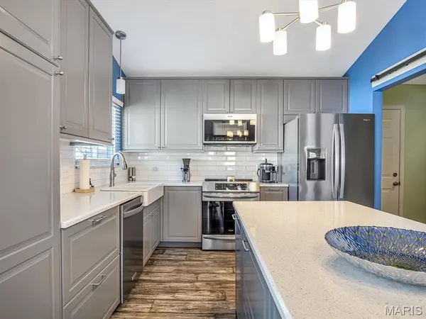 $345,000 | 135 Westview Place, Waterloo, IL 62298