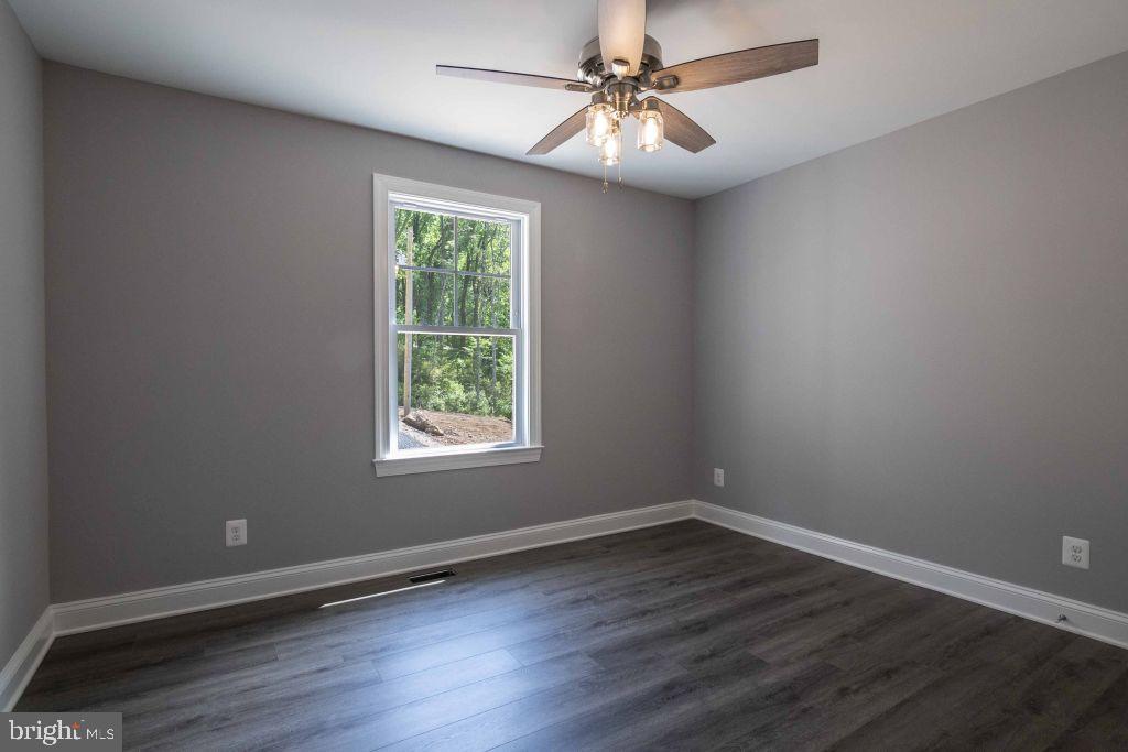 1390 High Top Road Linden, VA 22642 - Photo 11 of 17