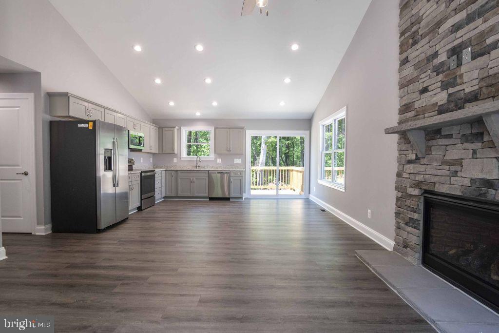 1390 High Top Road Linden, VA 22642 - Photo 5 of 17