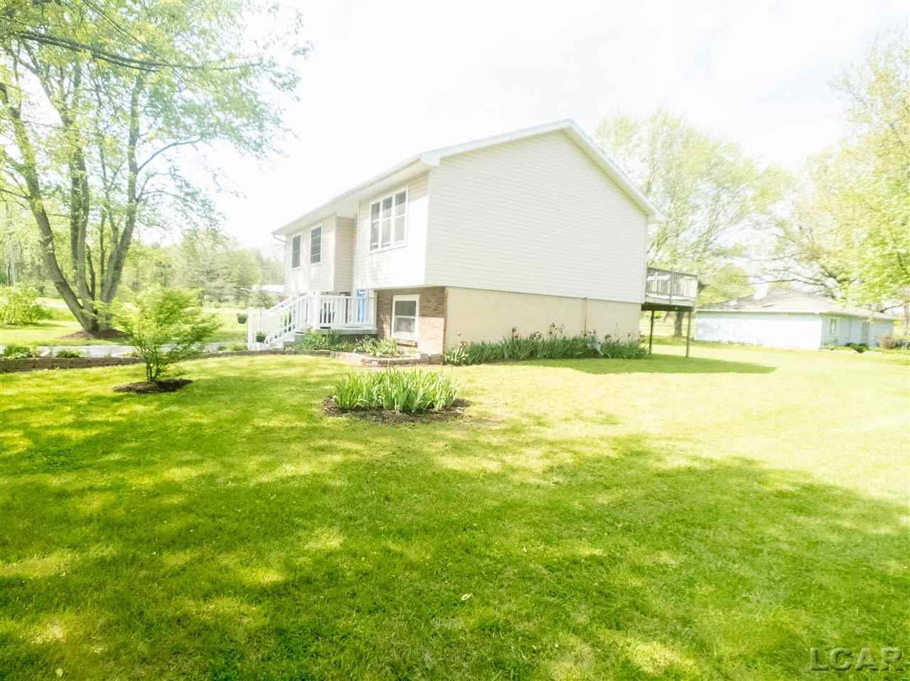 2 Ridgemont Drive Adrian, MI 49221 - Photo 6 of 26 50000776-5.JPG