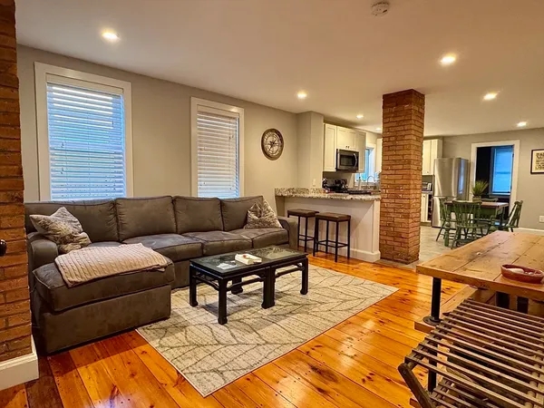$3,000 | 7 Hardy Street, Unit 1, Beverly, MA 01915