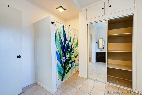 $1,300 | 313 East Spring Street, Unit 2, New Albany, IN 47150