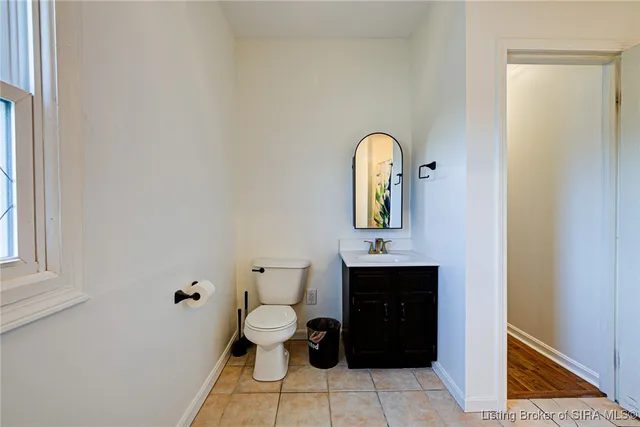 $1,300 | 313 East Spring Street, Unit 2, New Albany, IN 47150