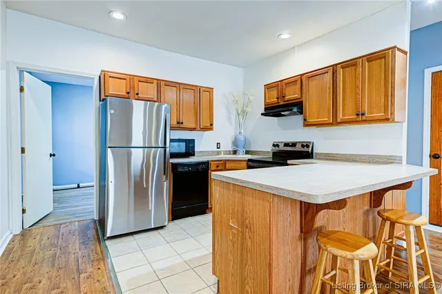 $1,300 | 313 East Spring Street, Unit 2, New Albany, IN 47150