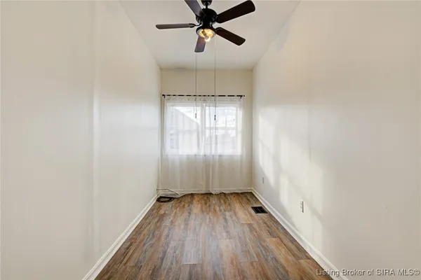 $1,300 | 313 East Spring Street, Unit 2, New Albany, IN 47150