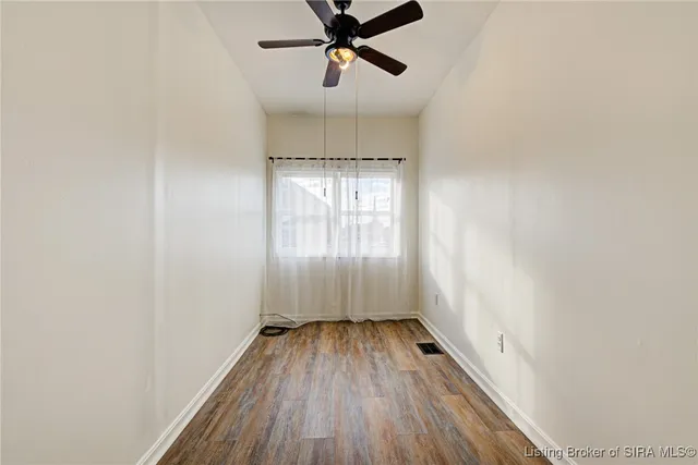 $1,300 | 313 East Spring Street, Unit 2, New Albany, IN 47150