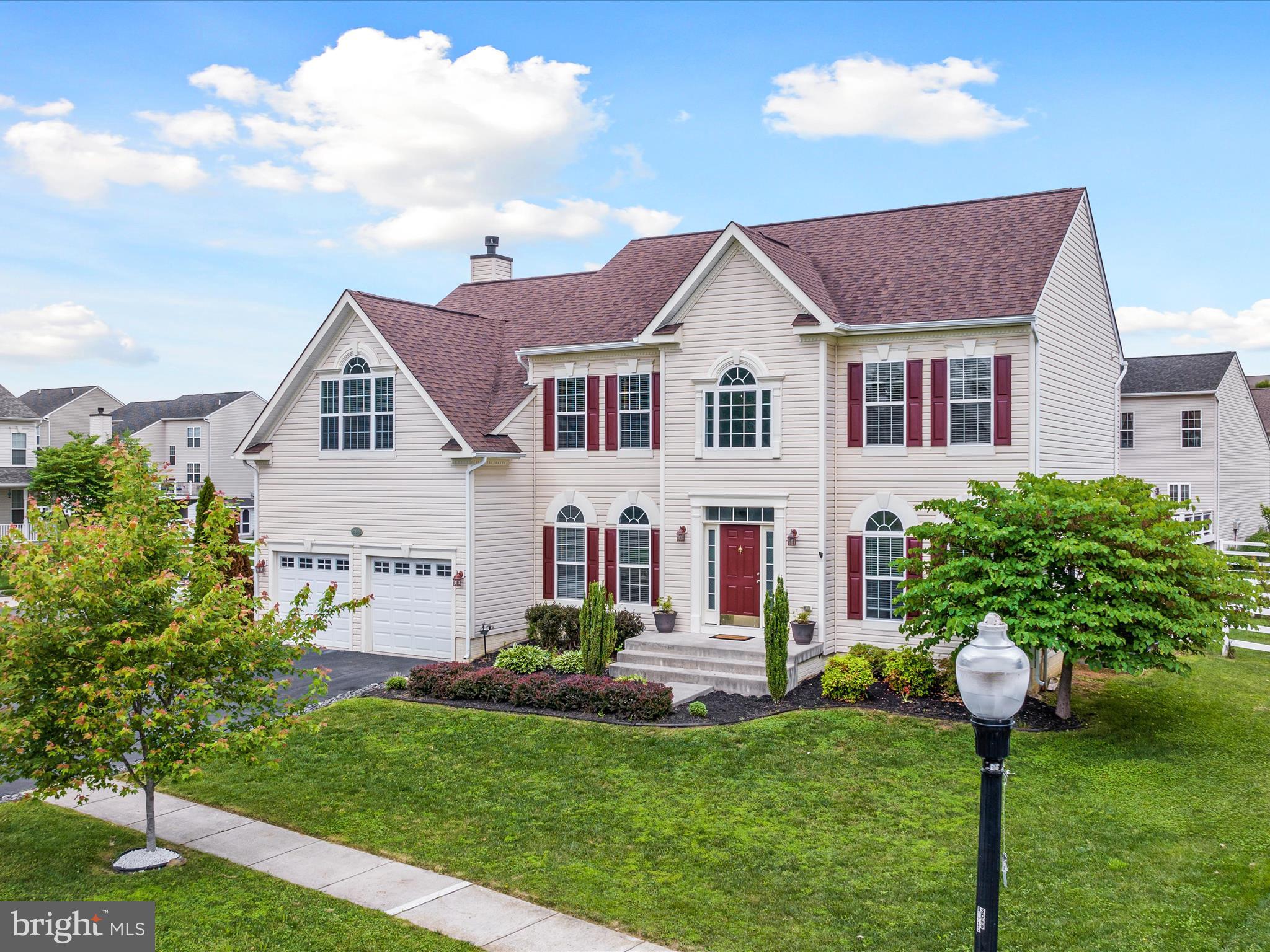 17618 Cleveland Park Drive Round Hill, VA 20141 - Photo 2 of 58