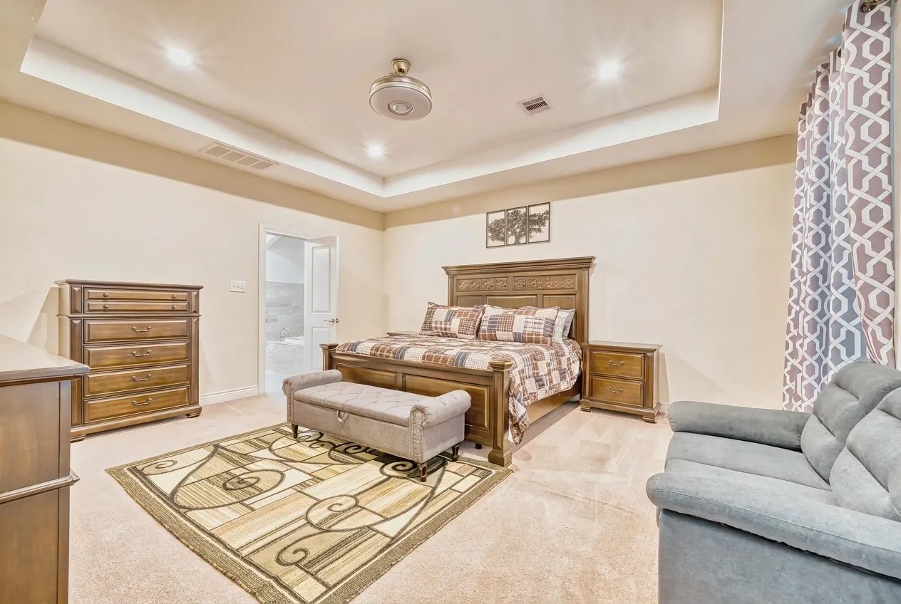 12092 La Salle River Road Conroe, TX 77304 - Photo 6 of 16 Primary Suite