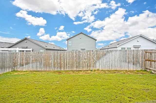 $1,550 | 766 Tulsa Trail, New Braunfels, TX 78132