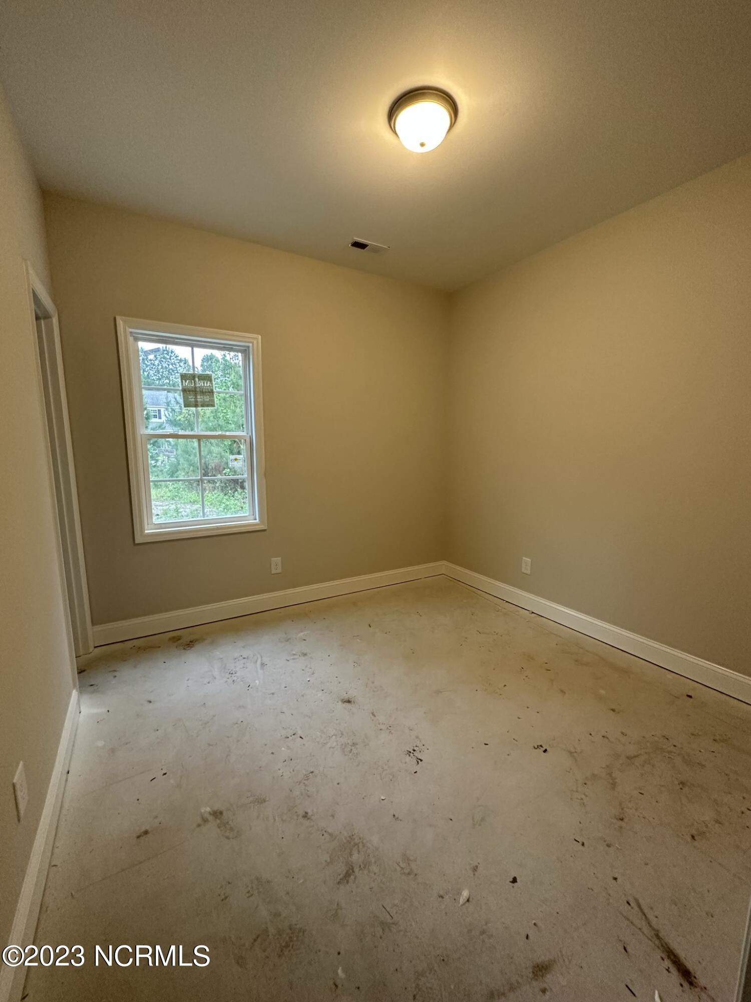 135 Queens Haven Road Hubert, NC 28539 - Photo 10 of 12 Bedroom 3