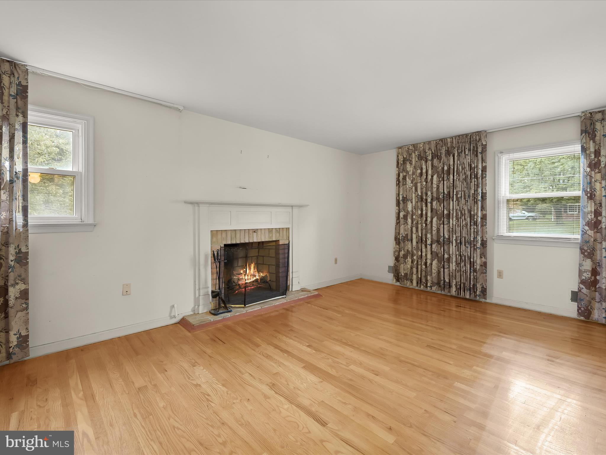 5812 Meadow Drive Frederick, MD 21702 - Photo 18 of 36 Primary Bedroom - Fireplace - En-Suite Full Bath