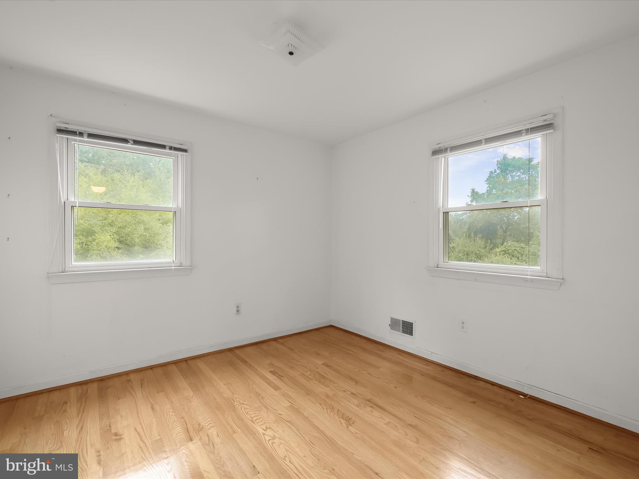 5812 Meadow Drive Frederick, MD 21702 - Photo 27 of 36 Bedroom - Hardwood Floors