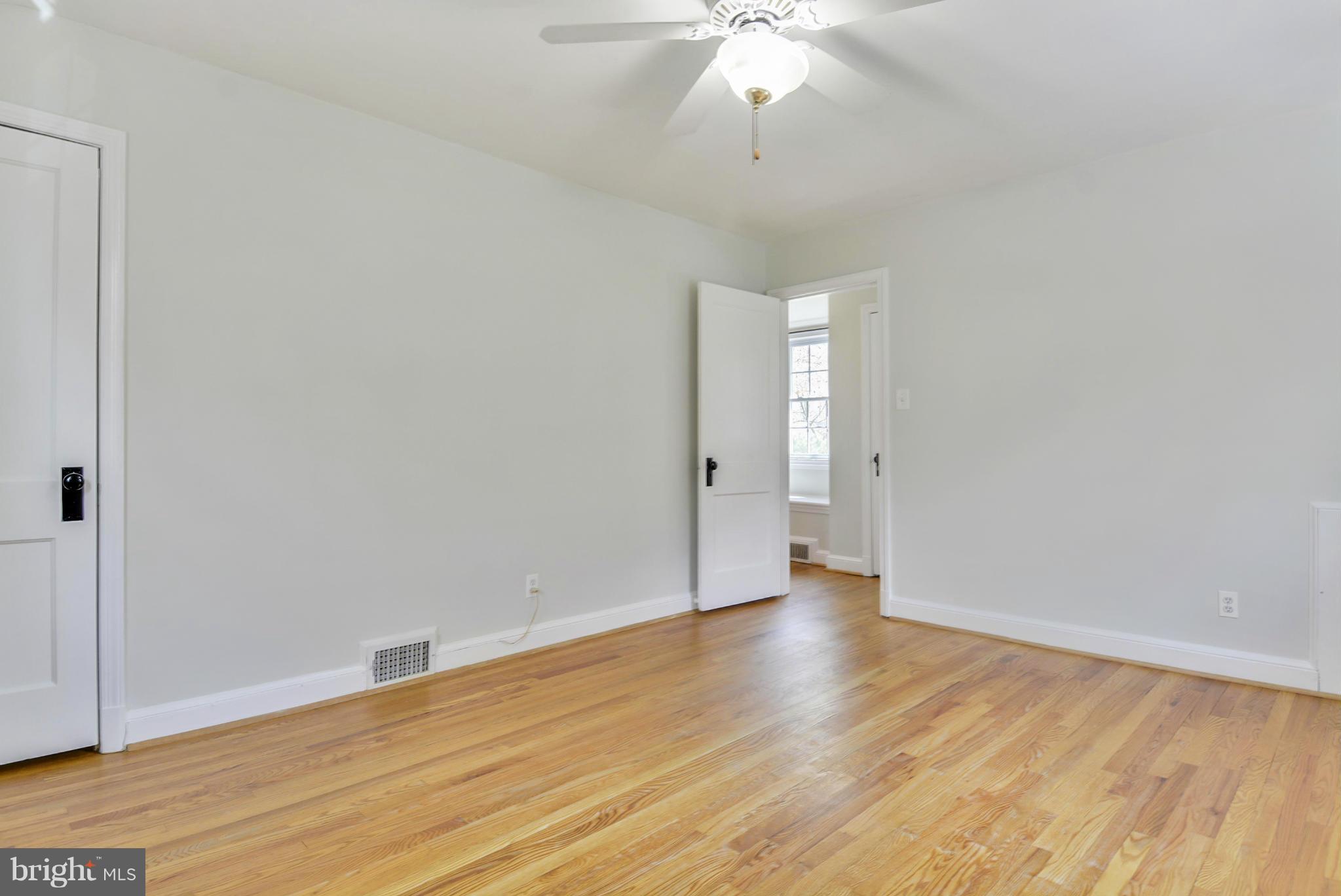 306 St Lawrence Drive Silver Spring, MD 20901 - Photo 15 of 28 Bedroom (Master)