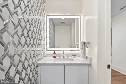 $5,495,000 | 3001 Foxhall Road Northwest, Washington, DC 20016