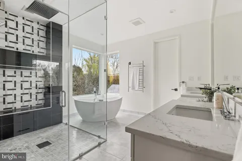 $5,495,000 | 3001 Foxhall Road Northwest, Washington, DC 20016