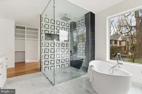 $5,495,000 | 3001 Foxhall Road Northwest, Washington, DC 20016