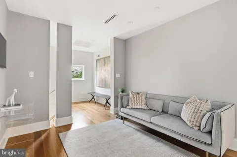 $5,495,000 | 3001 Foxhall Road Northwest, Washington, DC 20016