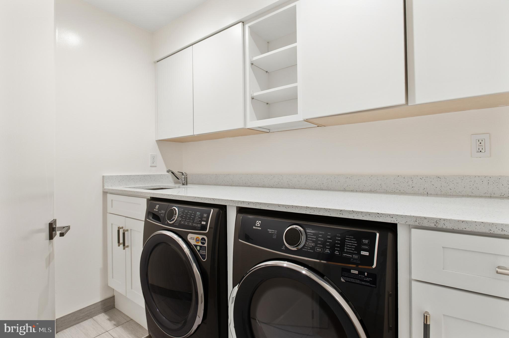 3001 Foxhall Road Northwest Washington, DC 20016 - Photo 34 of 51 a utility room with dryer and washer