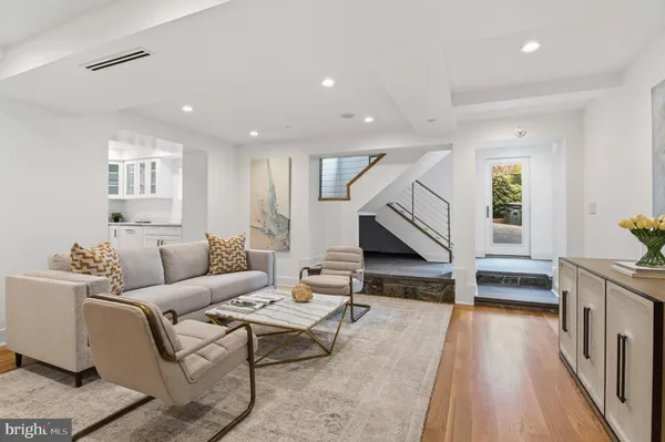 $5,495,000 | 3001 Foxhall Road Northwest, Washington, DC 20016