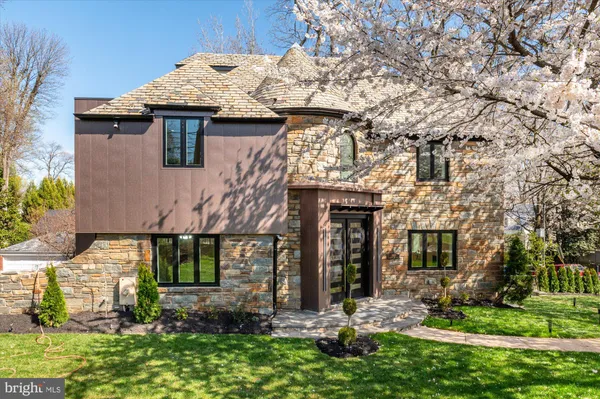 $5,495,000 | 3001 Foxhall Road Northwest, Washington, DC 20016