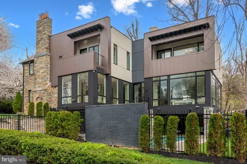 $5,495,000 | 3001 Foxhall Road Northwest, Washington, DC 20016