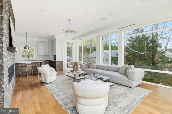 $5,495,000 | 3001 Foxhall Road Northwest, Washington, DC 20016