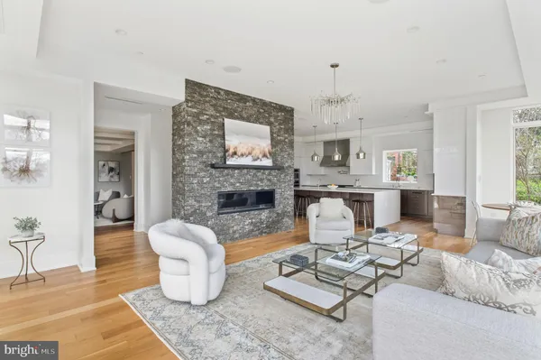 $5,495,000 | 3001 Foxhall Road Northwest, Washington, DC 20016