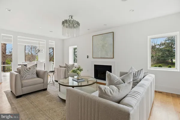 $5,495,000 | 3001 Foxhall Road Northwest, Washington, DC 20016