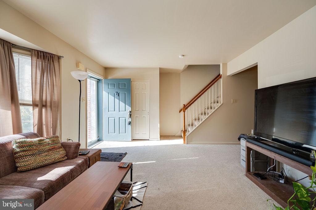 71 Winchester Court Reading, PA 19606 - Photo 4 of 42