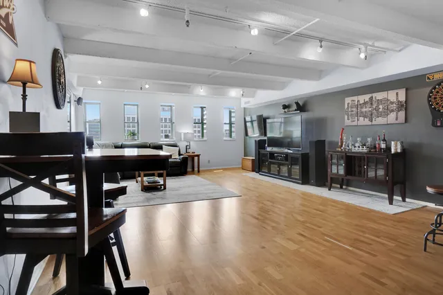 $399,900 | 270 East Highland Avenue, Unit 916, Milwaukee, WI 53202