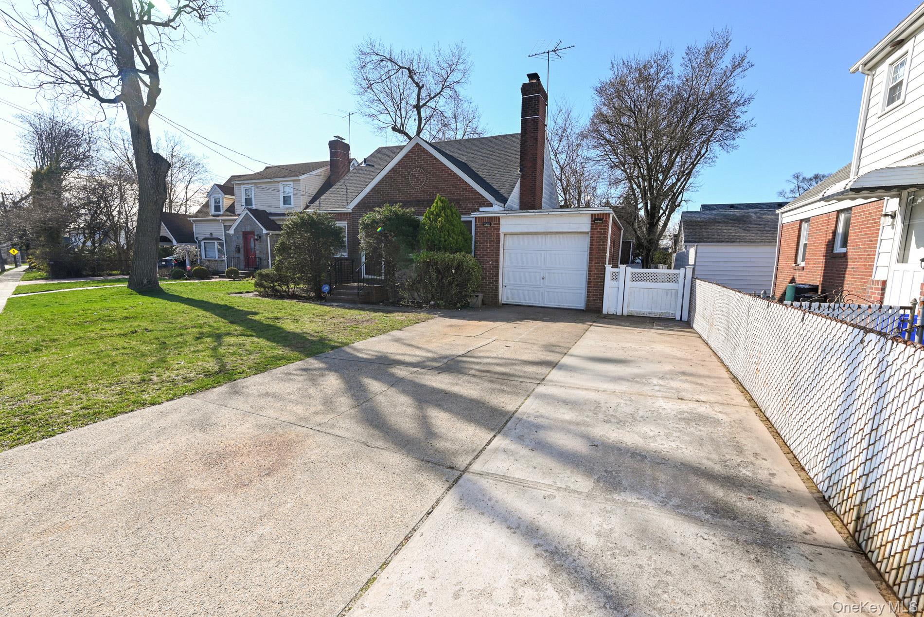 168 Hendrickson Avenue Valley Stream, NY 11580 - Photo 2 of 22