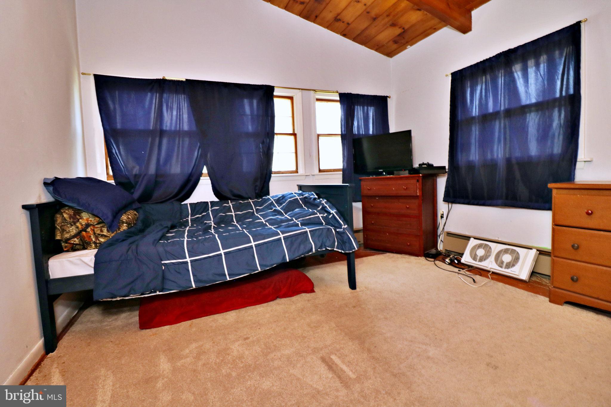 149 Hilltop Loop Road Harpers Ferry, WV 25425 - Photo 22 of 27 Bedroom