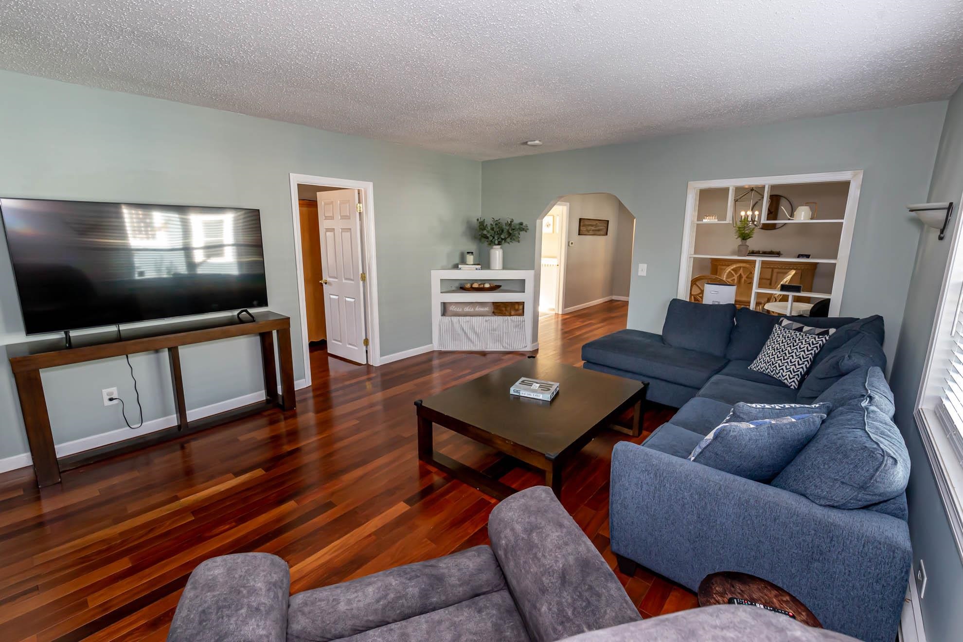 213 South Mammoth Road Manchester, NH 03109 - Photo 18 of 37