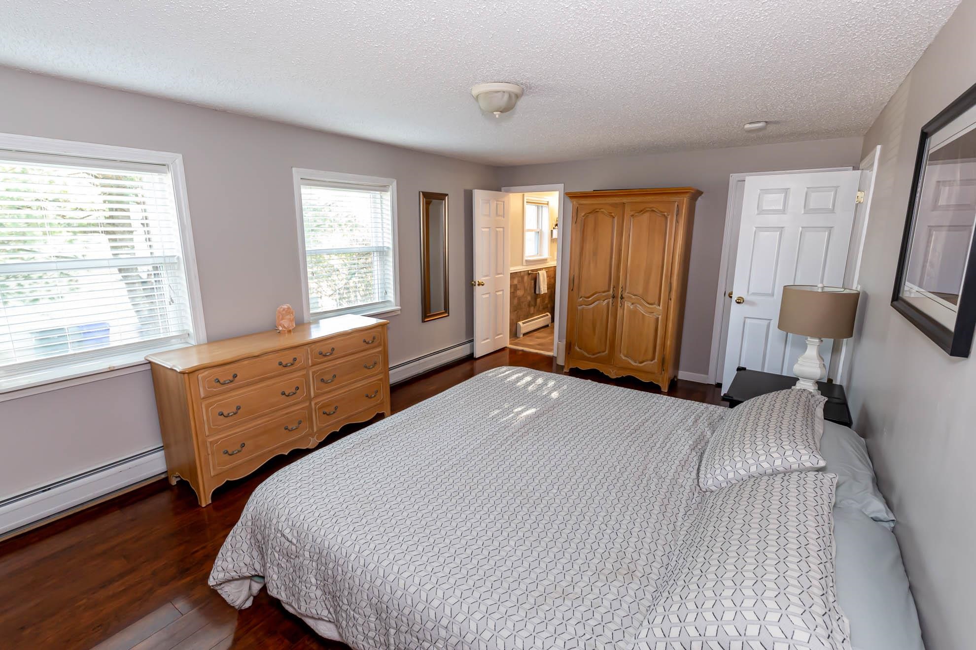 213 South Mammoth Road Manchester, NH 03109 - Photo 31 of 37
