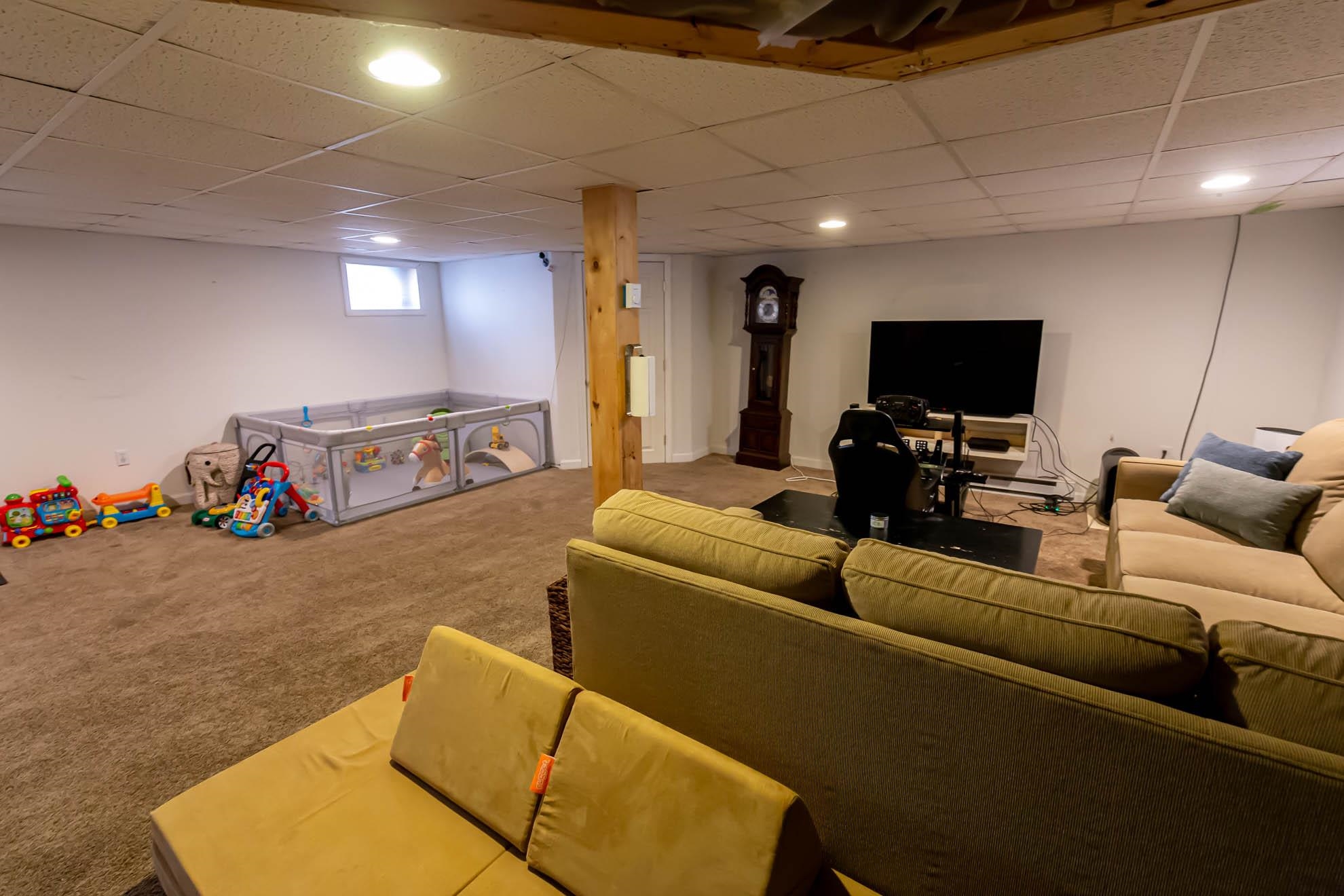 213 South Mammoth Road Manchester, NH 03109 - Photo 36 of 37