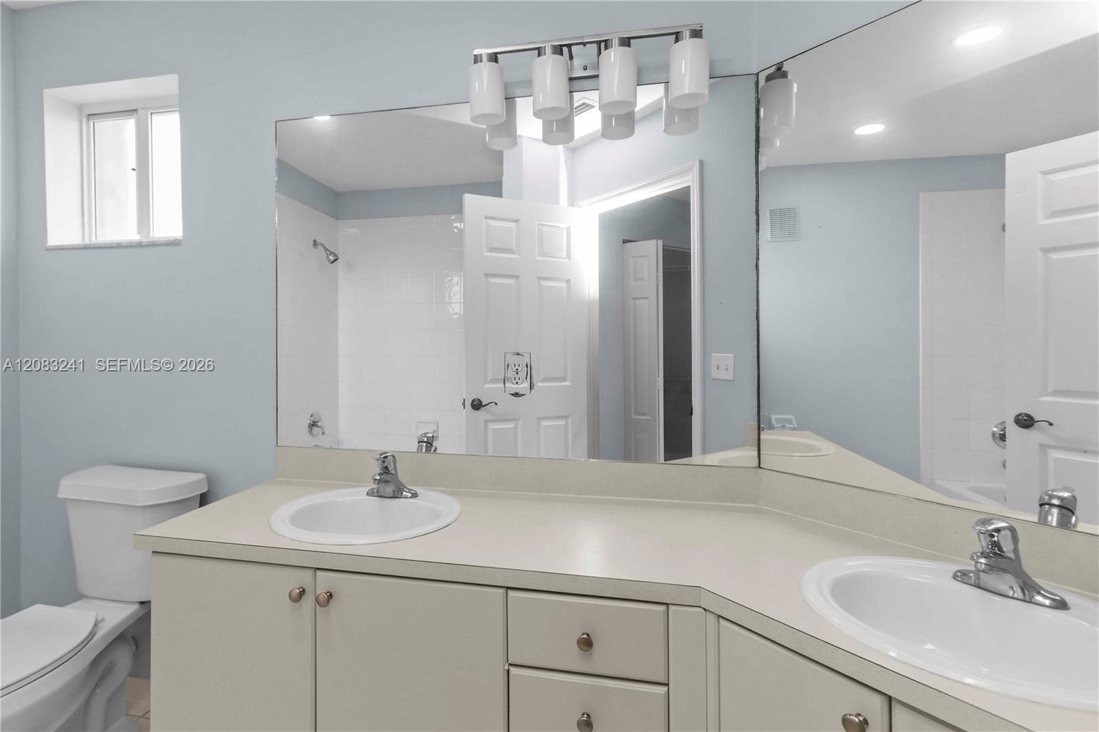 2324 Southeast 23rd Road, Unit 2324 Homestead, FL 33035 - Photo 9 of 16 Gallery Image 9