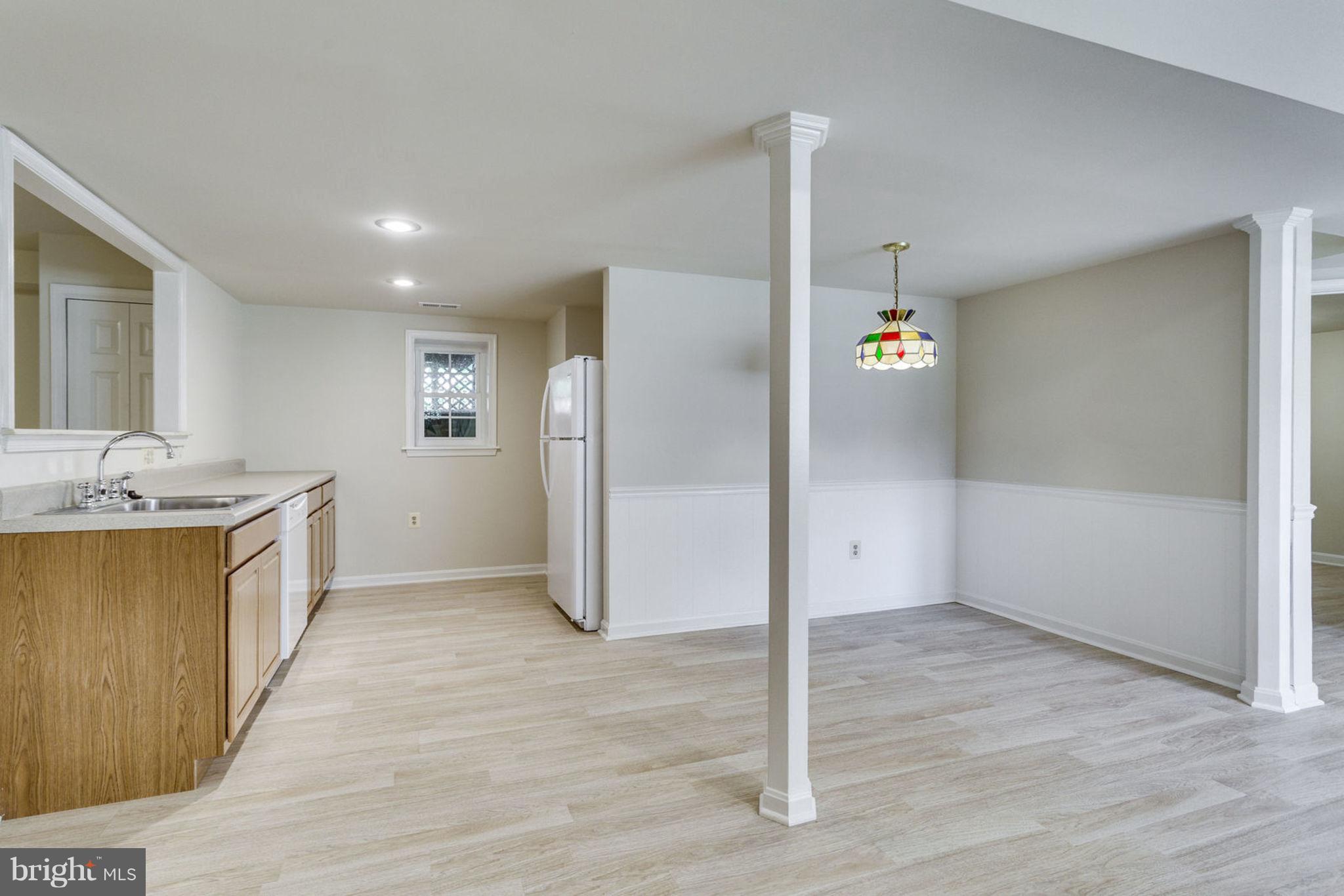 753 Farmington Road West Accokeek, MD 20607 - Photo 22 of 30 LL Kitchenette