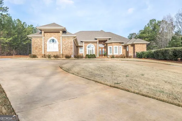 $949,000 | 304 Deer Creek Drive, Forsyth, GA 31029