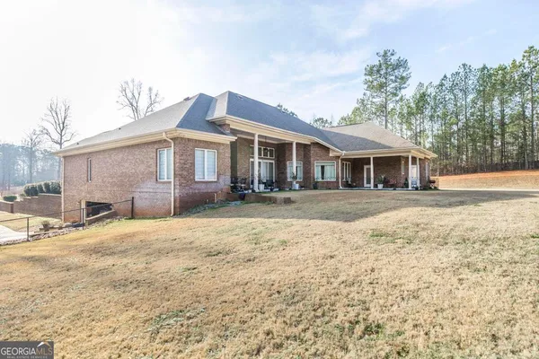 $949,000 | 304 Deer Creek Drive, Forsyth, GA 31029
