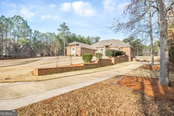 $949,000 | 304 Deer Creek Drive, Forsyth, GA 31029