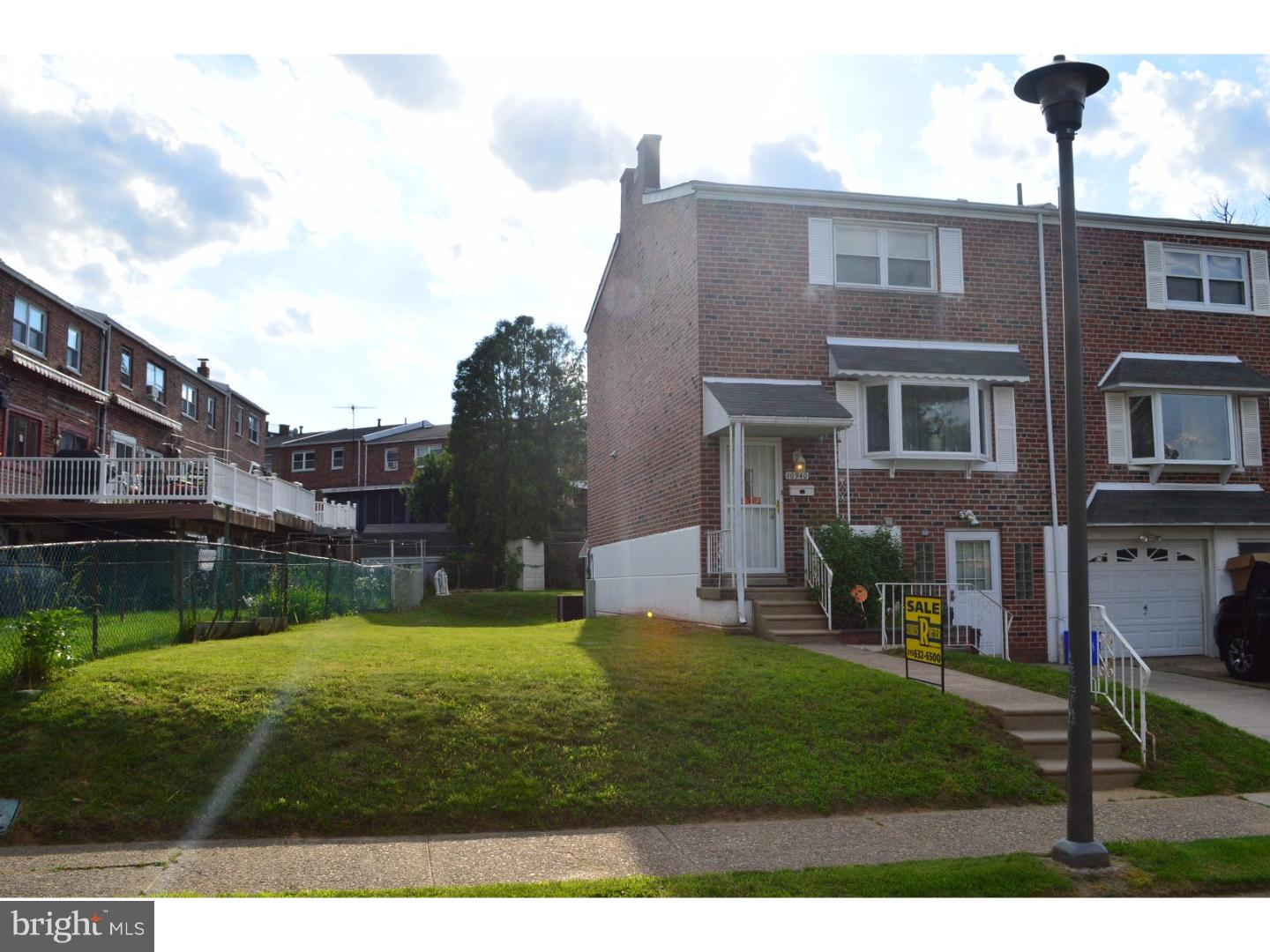 10940 East Keswick Road Philadelphia, PA 19154 - Photo 1 of 16 Exterior Front