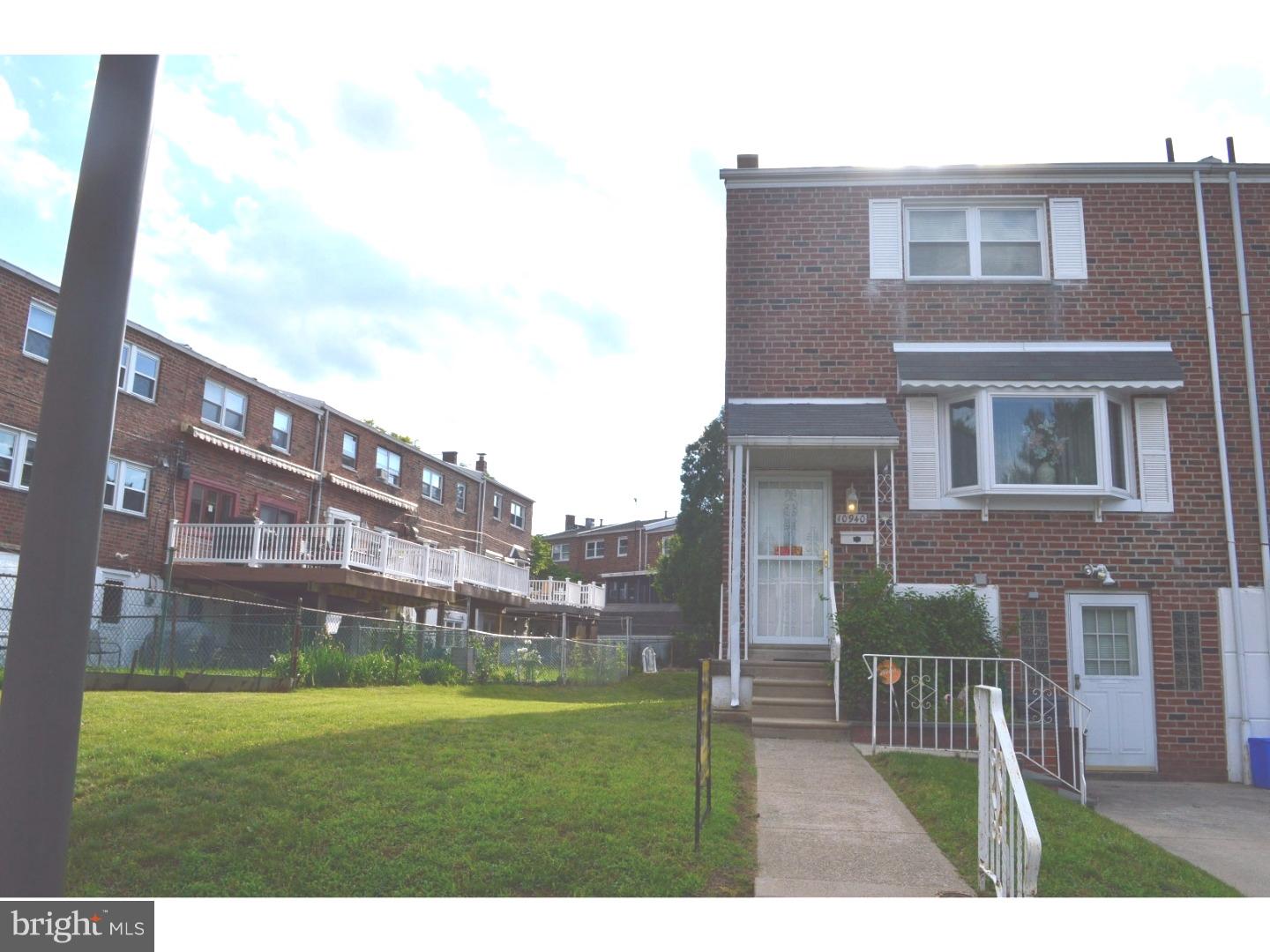 10940 East Keswick Road Philadelphia, PA 19154 - Photo 2 of 16 Exterior Front