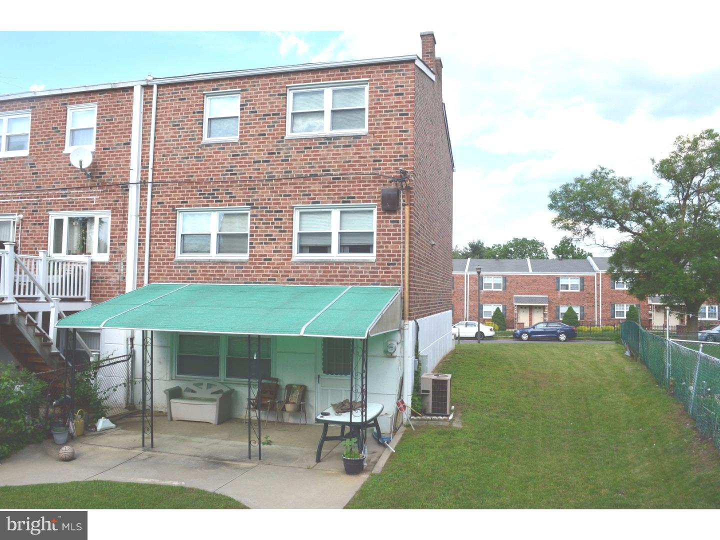 10940 East Keswick Road Philadelphia, PA 19154 - Photo 4 of 16 Exterior Back