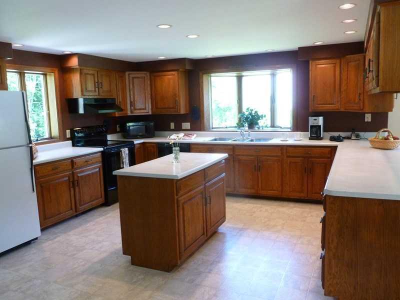 38 Pinewood Drive Cumberland Center, ME 04021 - Photo 3 of 20 Kitchen.