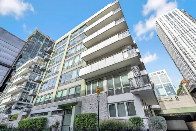 $450,000 | 650 West Wayman Street, Unit 508, Chicago, IL 60661