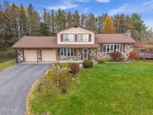 $360,000 | 1422 Highway 30A, Esperance, NY 12160