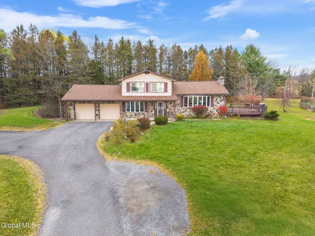 $360,000 | 1422 Highway 30A, Esperance, NY 12160
