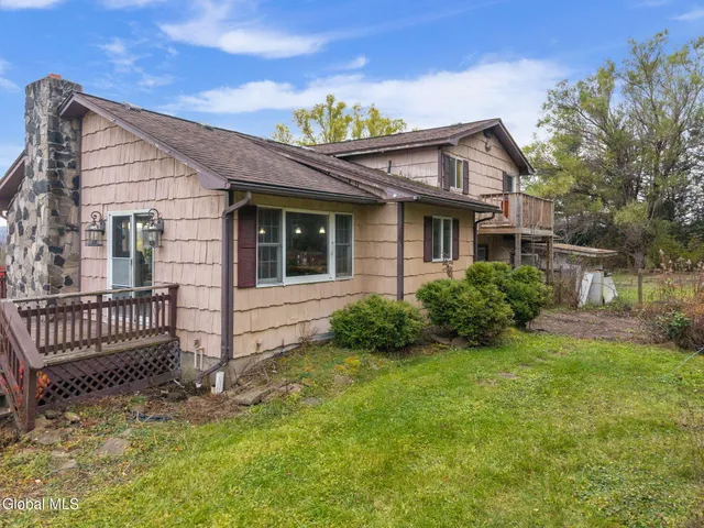 $360,000 | 1422 Highway 30A, Esperance, NY 12160