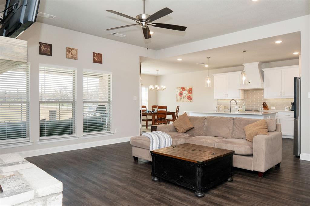 849 County Road 4764 Boyd, TX 76023 - Photo 5 of 40 a living room with furniture and a large window